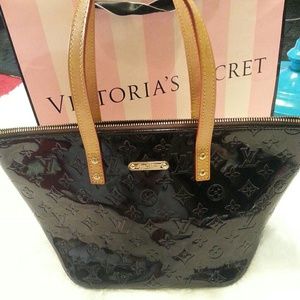 LV tote